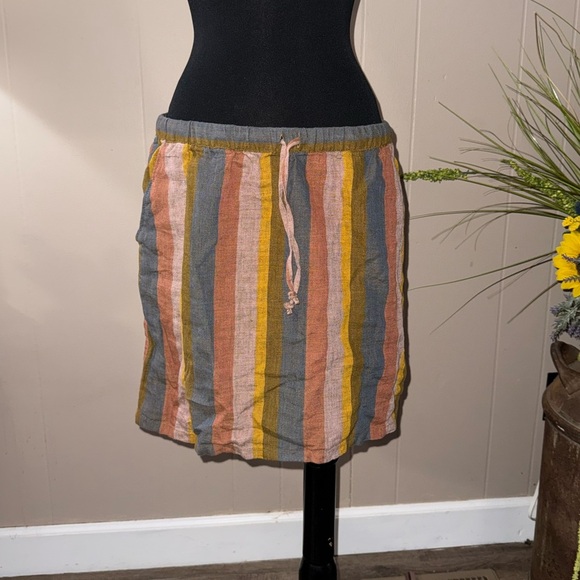 Garnet Hill • Essential Striped Linen Mini Skirt - Picture 1 of 10
